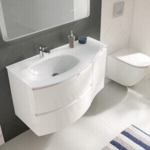 Долен шкаф за баня с стъклена мивка Makena в бял гланц, идеален за стилна и функционална баня.