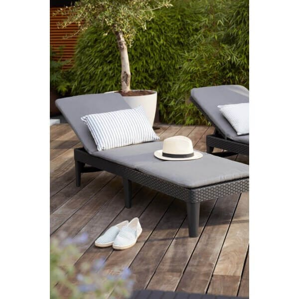 Градински шезлонг Keter Jaipur 238416, Графит с възглавница Градински шезлонг Keter Jaipur 238416, Графит с възглавница