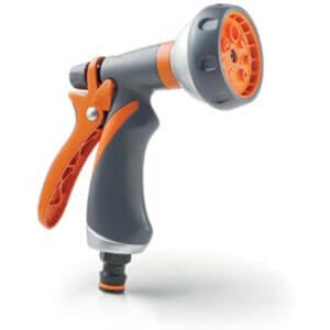 Пистолет за поливане GF Garden Soft Touch с 8 функции и ергономичен захват за лесно поливане.